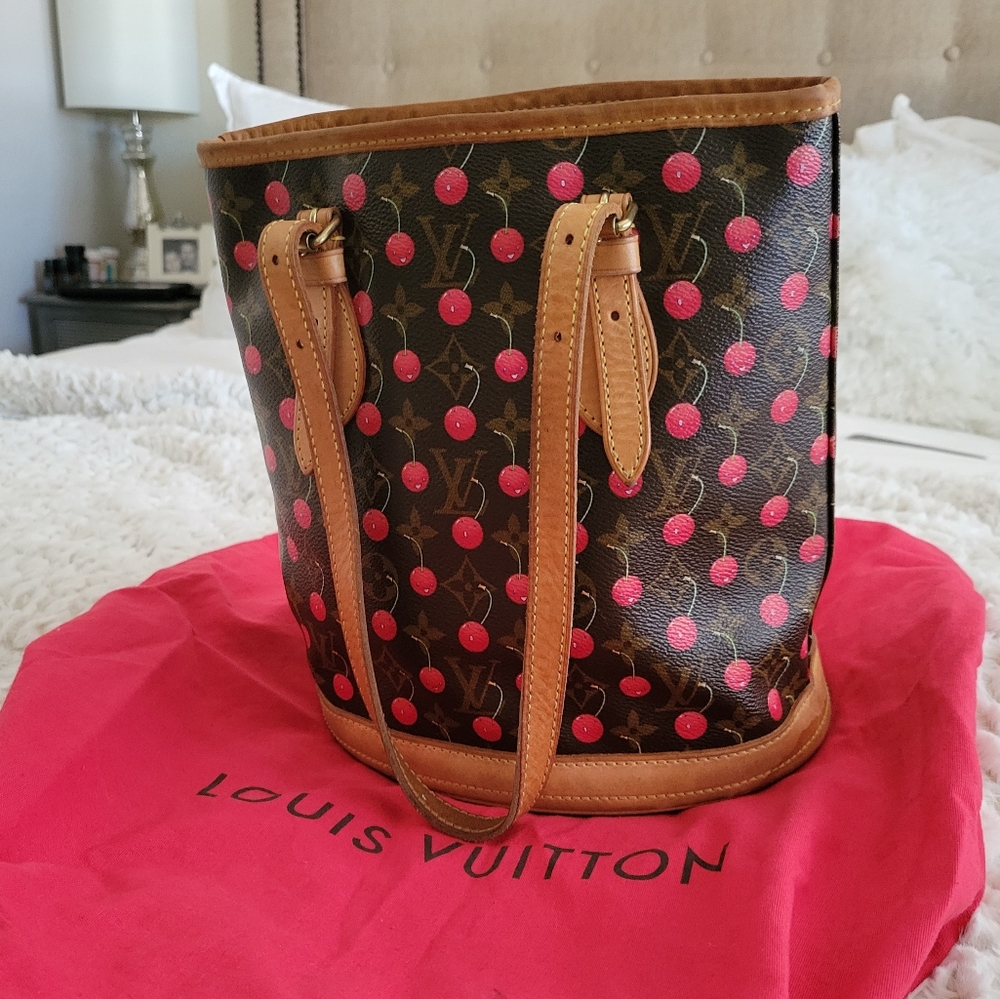 AUTHENTIC 2005 Louis Vuitton Cherry Monogram Bucket Bag 🍒